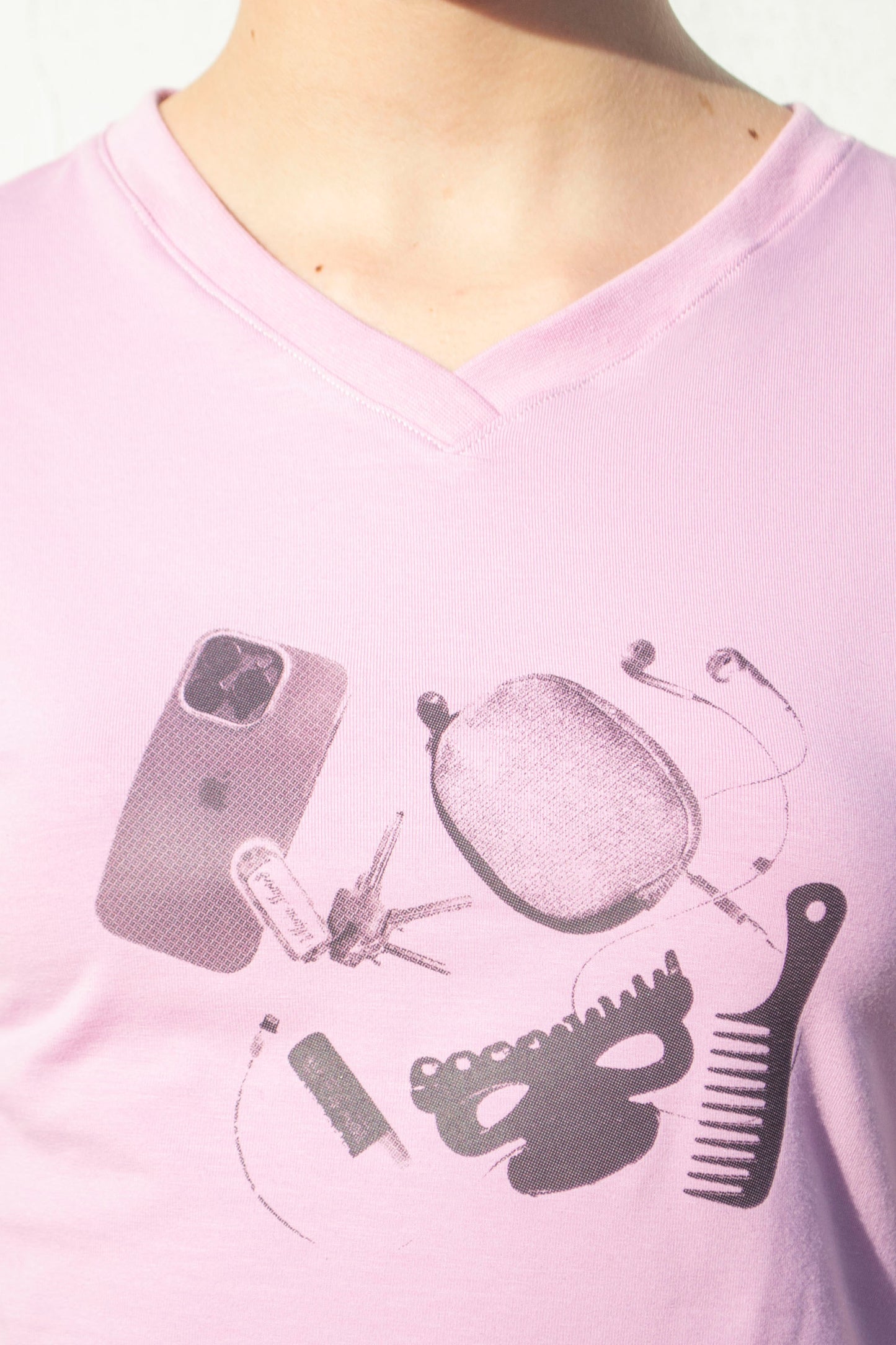 'What's in my bag' Baby Tee Rosa